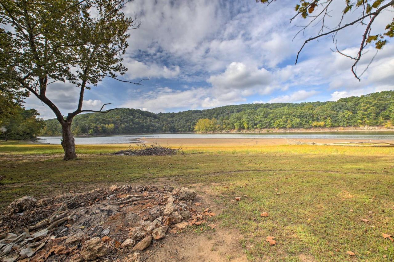 Lakefront Table Rock Home With Fire Pit! Golden Exteriér fotografie